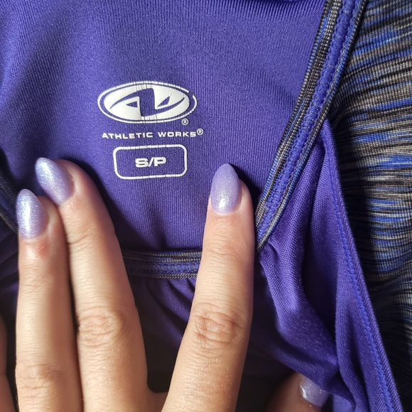 Sports top - Picture 5 of 5